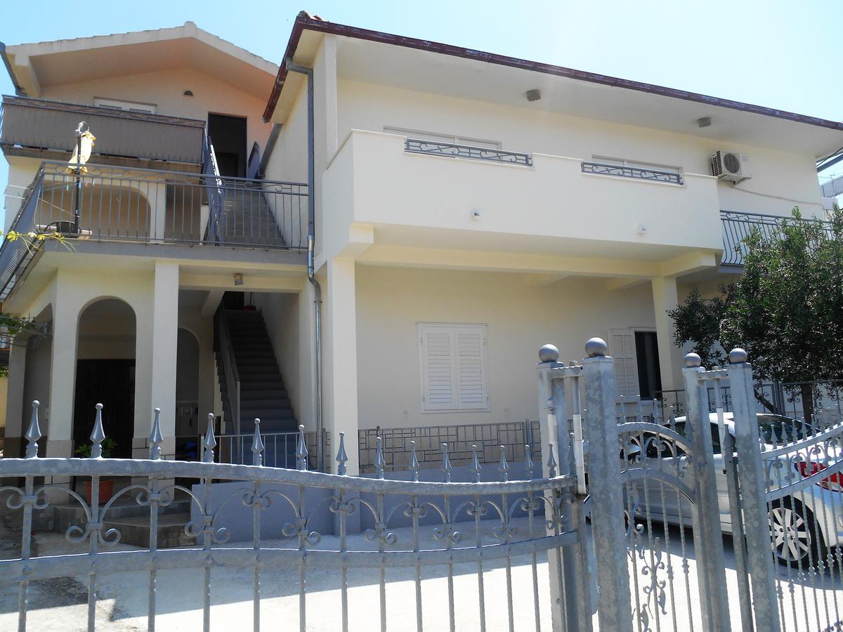 Apartments Bresan Trogir Zewnętrze zdjęcie